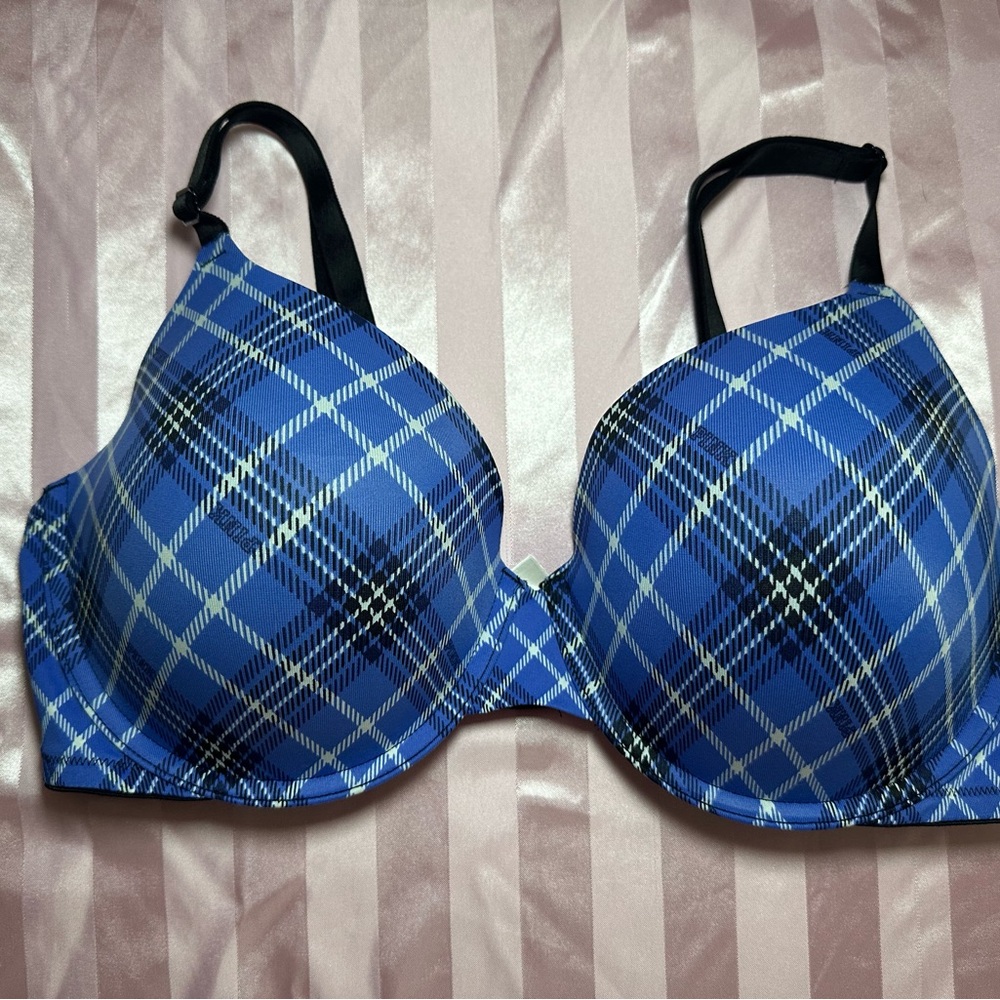 Pink Victoria’s Secret blue plaid 38D Wear Everywhere t-shirt lightly lined bra